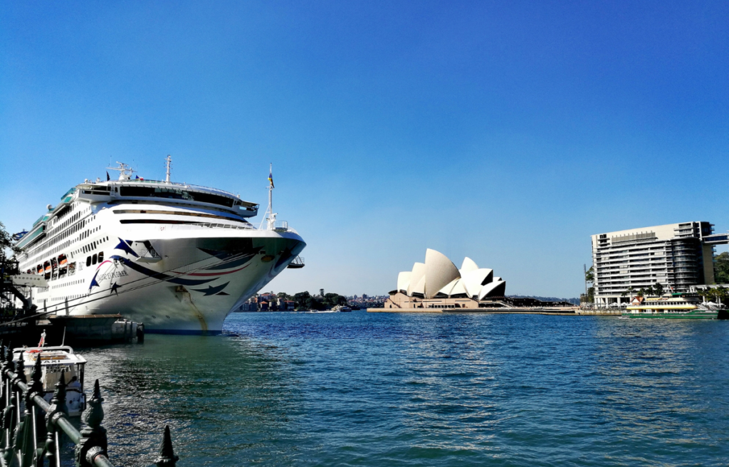 P&O Cruises - Pacific Explorer. Australia P&O Cruise and Opera House